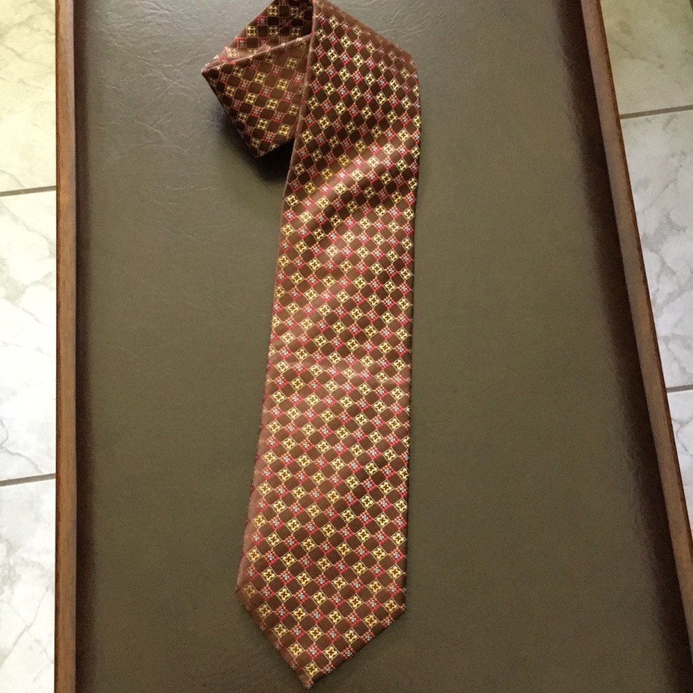 Ocsar by Oscar de la Renta 100% silk tie